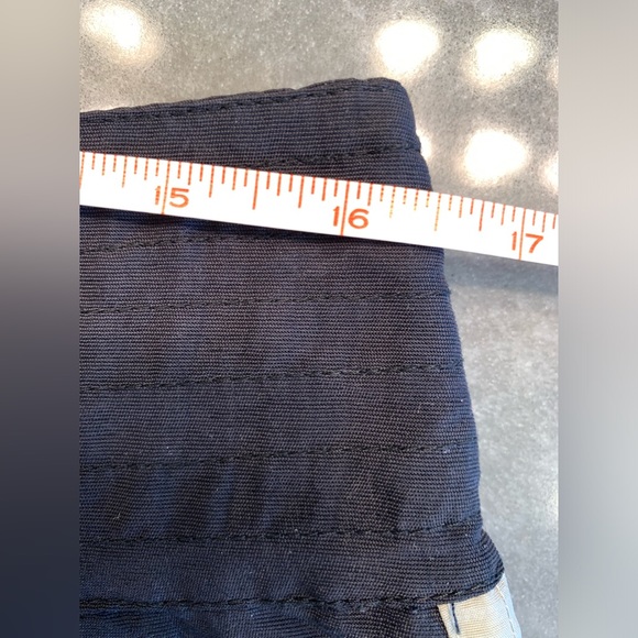 MAGGIE WALT - Picture 6 of 9